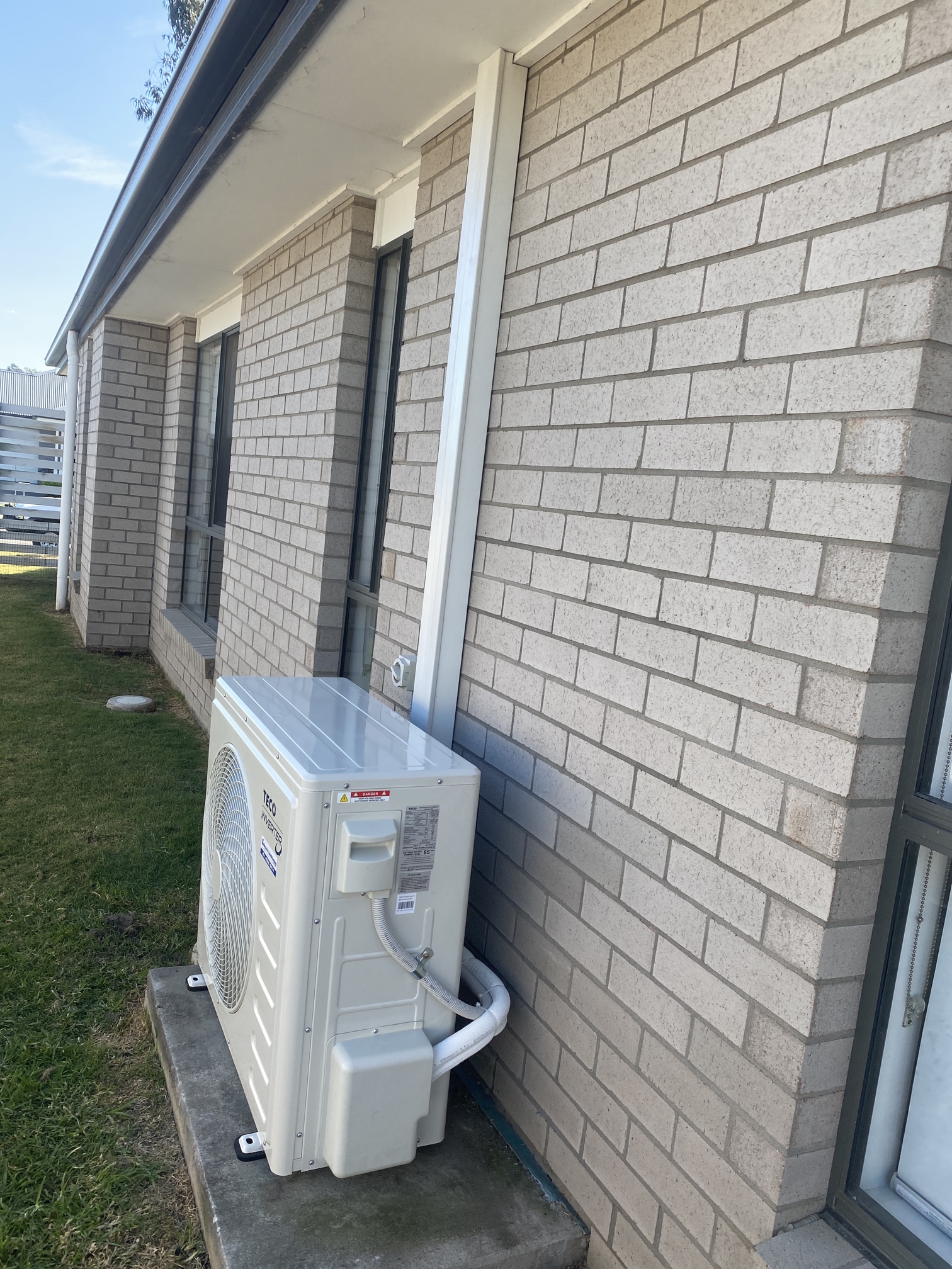 Split system air conditioner installation North Rothbury