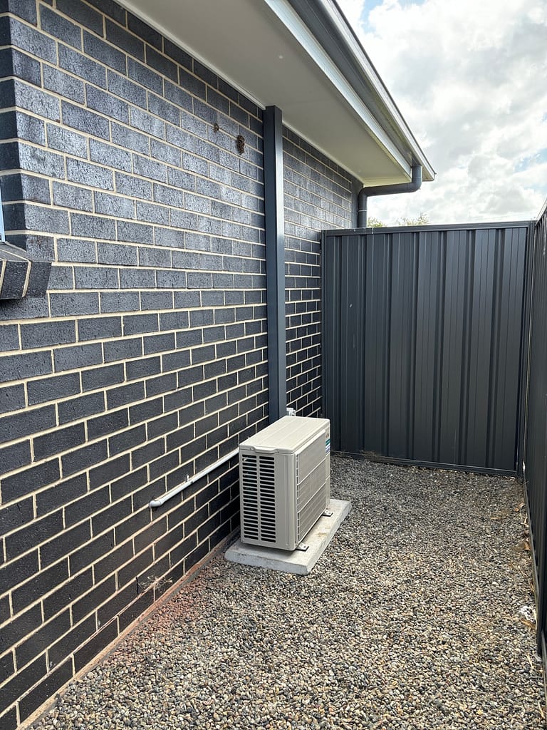 Air conditioner install Rutherford NSW