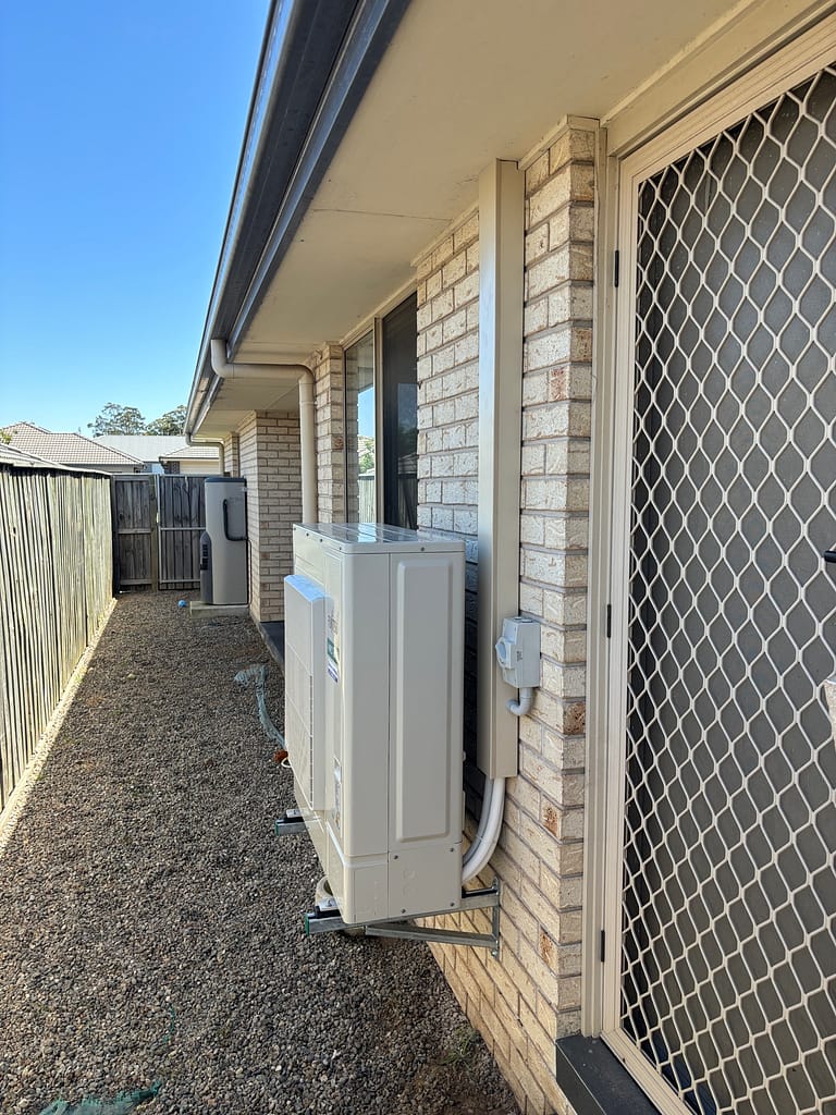 Fujitsu ducted air conditioner outdoor unit install Aberglasslyn